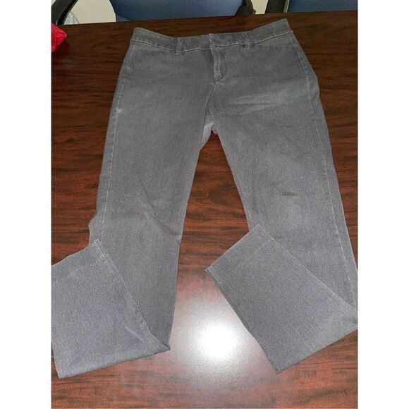 Old Navy Gray Pixie Capris Size 6 - Picture 1 of 4